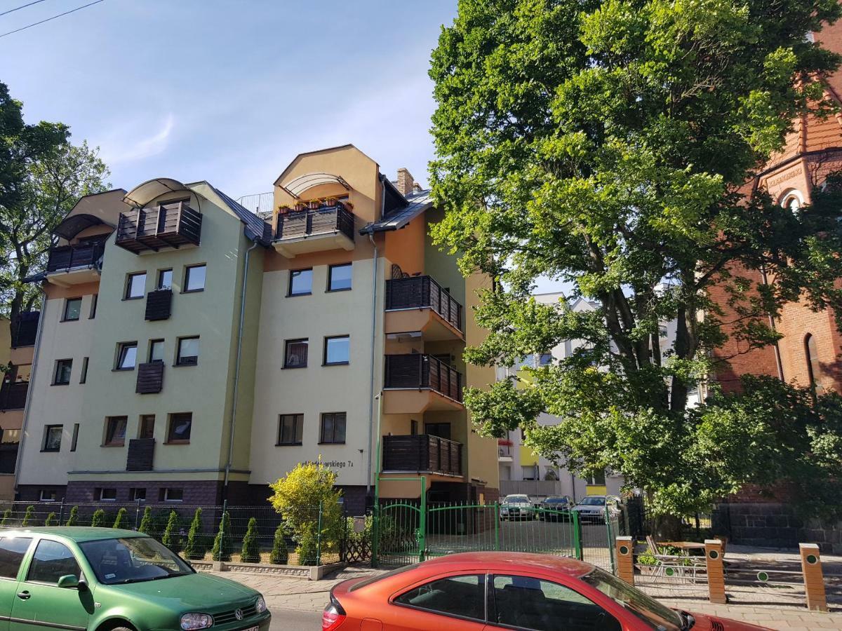 Apartament Przy Wiezy Свиноуйсьце Экстерьер фото
